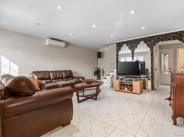 33 McKee Street, Floral Park NY 11001