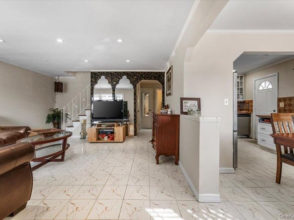 33 McKee Street, Floral Park NY 11001