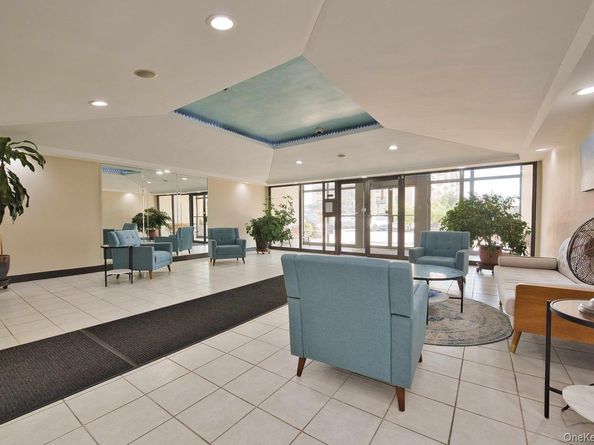 855 E Broadway 3F, Long Beach NY 11561