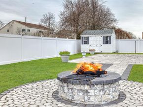 72 W Marine Avenue, Lindenhurst NY 11757