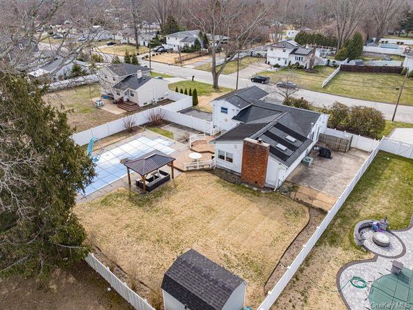 11 Meehan Lane, Coram NY 11727