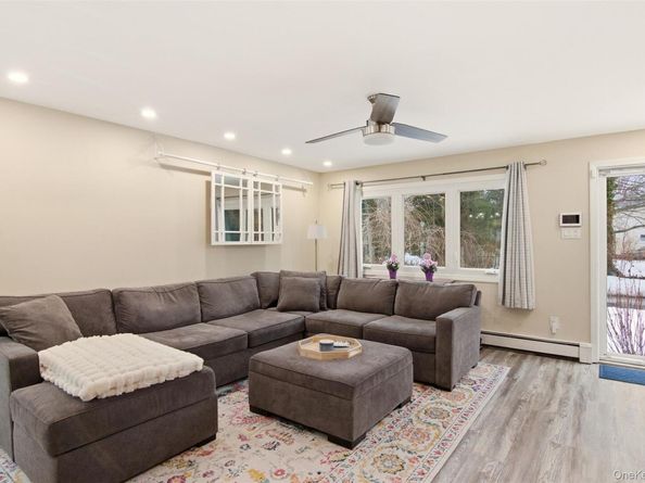 27 Great River Drive, Sound Beach NY 11789