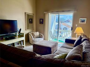 31 Anchor Street Y, Freeport NY 11520