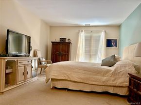 31 Anchor Street Y, Freeport NY 11520