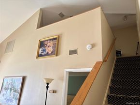 31 Anchor Street Y, Freeport NY 11520