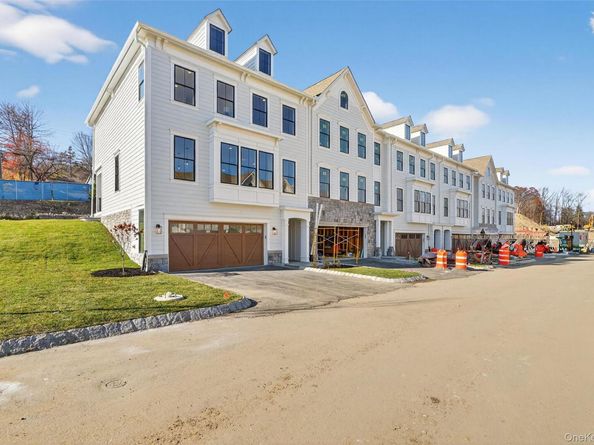 1827 Soundview Court, Yorktown Heights NY 10598