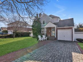 7 Rutgers Place, Merrick NY 11566