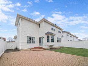 120 Cranberry Court, Melville NY 11747