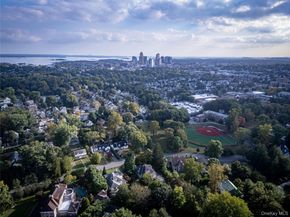 26 Overlook Circle, New Rochelle NY 10804