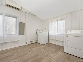 356 Oakleigh Avenue 17, Baiting Hollow NY 11933