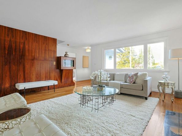 12 Cross Hill Road, Eastchester NY 10709