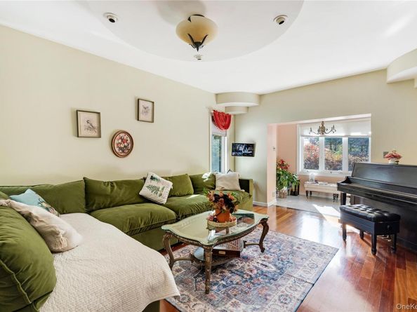 849 73rd Street, Brooklyn NY 11228