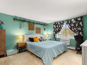 60 Jervis Avenue 60, Farmingdale NY 11735