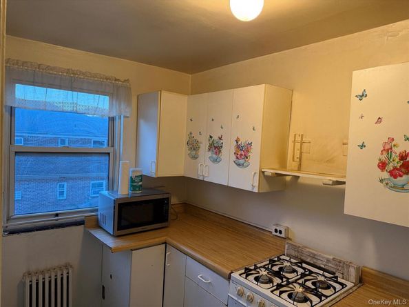 247-41 77th Crescent B, Bellerose NY 11426