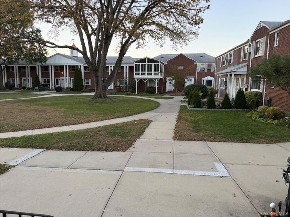 247-41 77th Crescent B, Bellerose NY 11426