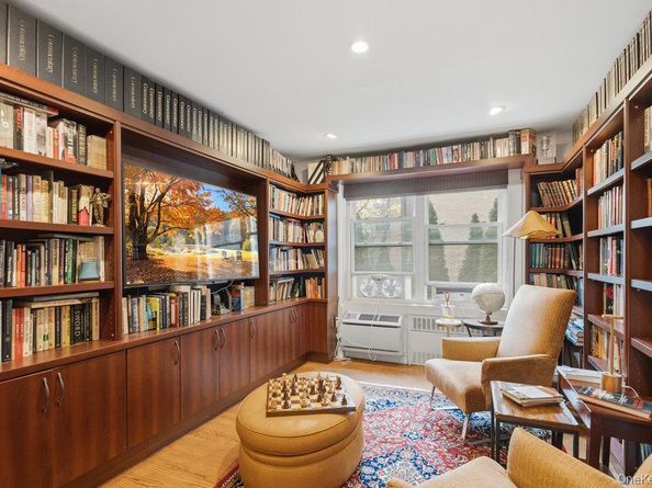 30 Stoner Avenue 1S, Great Neck NY 11021