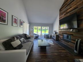 5 Field Lane, Miller Place NY 11764