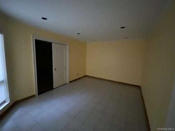 41 E View Court, Jericho NY 11753