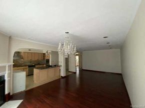 41 E View Court, Jericho NY 11753