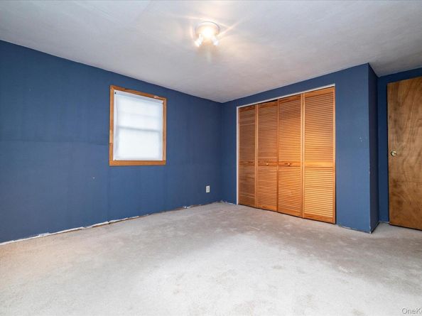 184 Dallas Street, Lindenhurst NY 11757