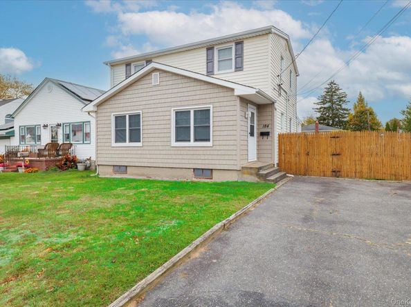 184 Dallas Street, Lindenhurst NY 11757