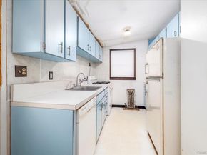 184 Dallas Street, Lindenhurst NY 11757