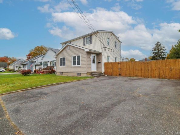 184 Dallas Street, Lindenhurst NY 11757