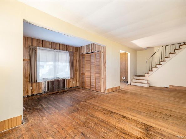 184 Dallas Street, Lindenhurst NY 11757