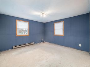 184 Dallas Street, Lindenhurst NY 11757