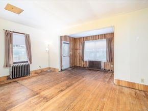 184 Dallas Street, Lindenhurst NY 11757