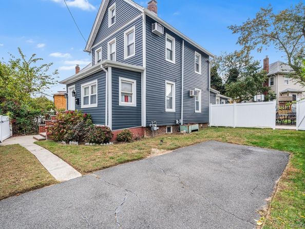 1211 Brunswick Avenue, Far Rockaway NY 11691