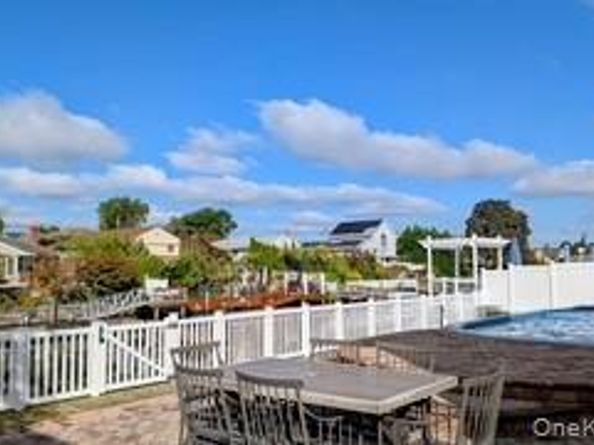 2884 Bay Drive, Merrick NY 11566