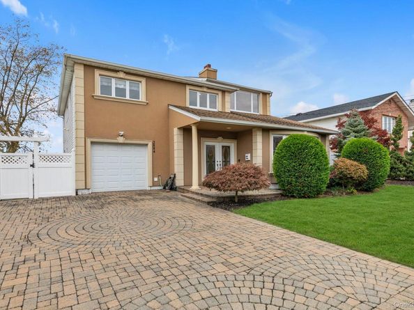 2884 Bay Drive, Merrick NY 11566