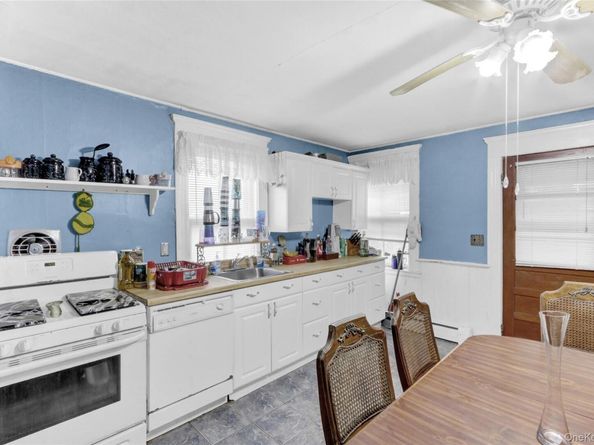 60 Lincoln Avenue, Sayville NY 11782