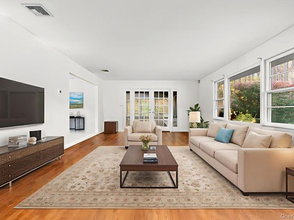 56 Brandon Drive, Chappaqua NY 10549