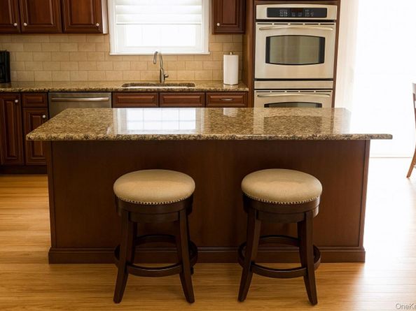 9 Nursery Court, Huntington NY 11743