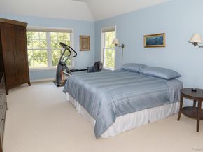 9 Nursery Court, Huntington NY 11743