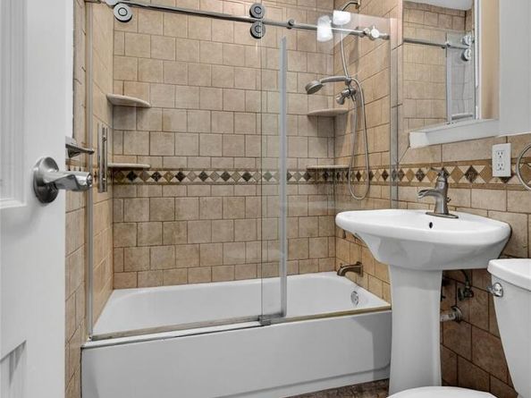 7 Lowland Road, Levittown NY 11756