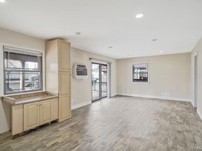 745 S 9th Street, Lindenhurst NY 11757