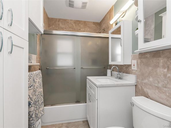 59 Gun Lane, Levittown NY 11756