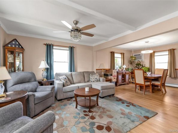 59 Gun Lane, Levittown NY 11756