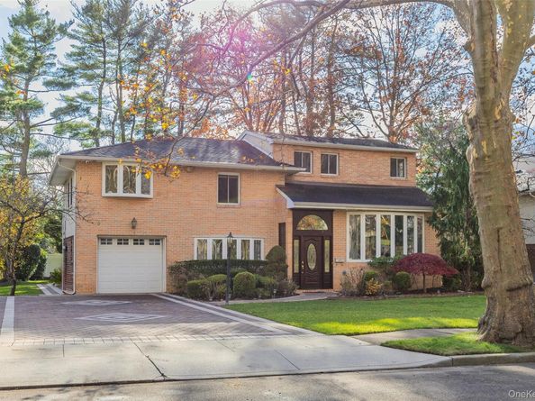 38 Lake Drive, Manhasset Hills NY 11040