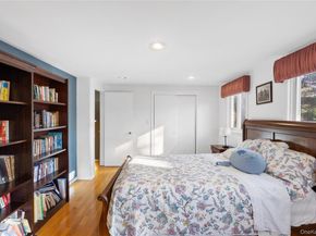 38 Lake Drive, Manhasset Hills NY 11040