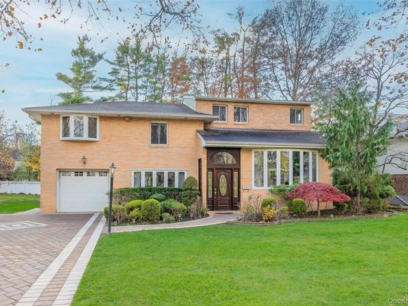 38 Lake Drive, Manhasset Hills NY 11040