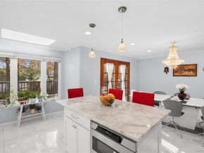 38 Lake Drive, Manhasset Hills NY 11040