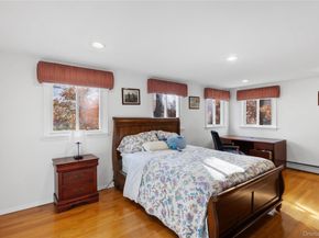 38 Lake Drive, Manhasset Hills NY 11040