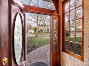 38 Lake Drive, Manhasset Hills NY 11040