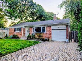 17 Grayley Place, Huntington Station NY 11746