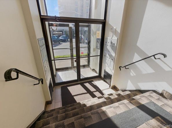 475 W Broadway B2, Long Beach NY 11561