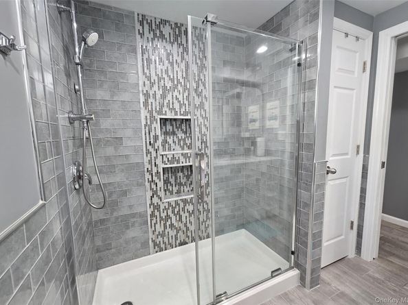 430 Heathcote Road, Lindenhurst NY 11757